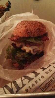 Materile Burger And Dreams