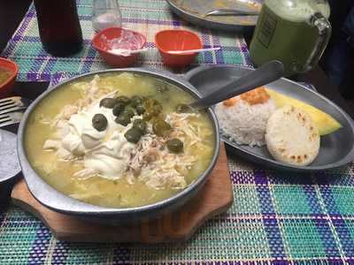 Carnes Sopitas Y Algo Mas