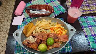 Carnes Sopitas Y Algo Mas