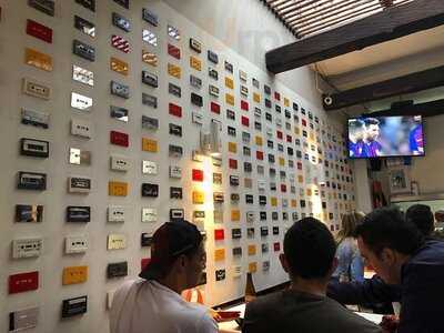 Wingz, Wings And Beer - La 116