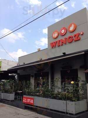 Wingz, Wings And Beer - La 116