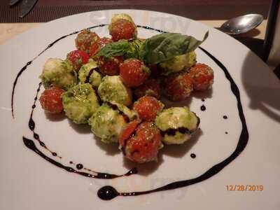 Cassis Restaurante Y Cava (hotel 101 Park House)