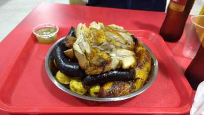 Tipica Sopas Y Picadas