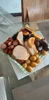 Tipica Sopas Y Picadas