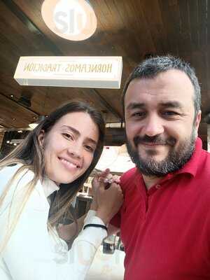 La Lucha Sanguchería Criolla Plaza Claro