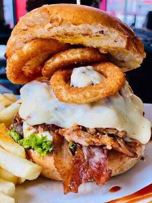 Ricchezza Gourmet Pizza Y Parrilla