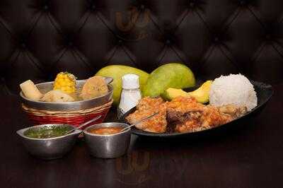 Sopitas & Frijolada 95