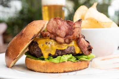 La Biferia C.c Multiplaza La Felicidad