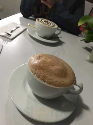 Antonia Cafe Gourmet