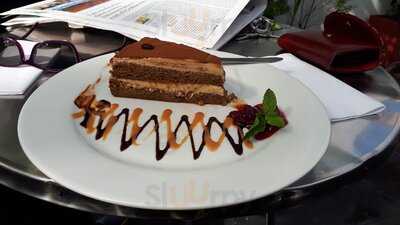 Antonia Cafe Gourmet