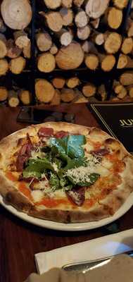 Julia Pizzeria