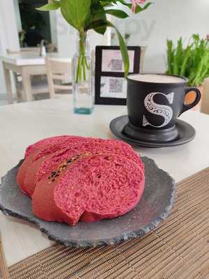 Kla Restaurant And Lounge