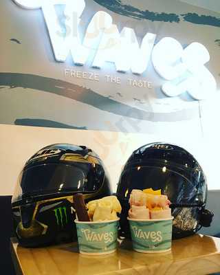 Waves Heladería