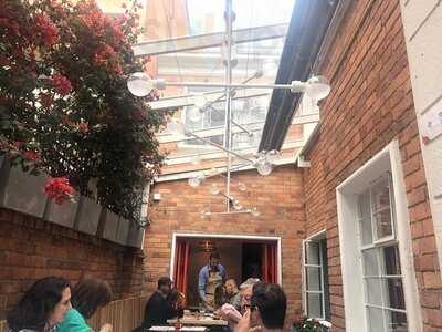 Canasto Picnic Bistro