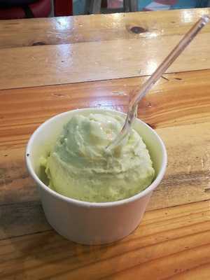 Helartesano Cedritos