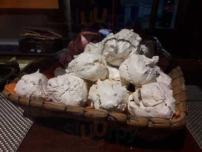 Delhorno Panadería Y Pastelería Francesa.