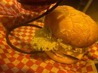 Tio Tom - Burger - Wings & Beer