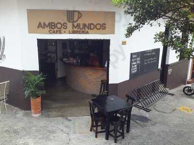 Ambos Mundos Café-librería