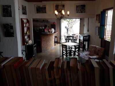 Ambos Mundos Café-librería