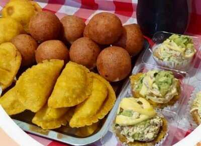 Bueñuelos Y Algo Más