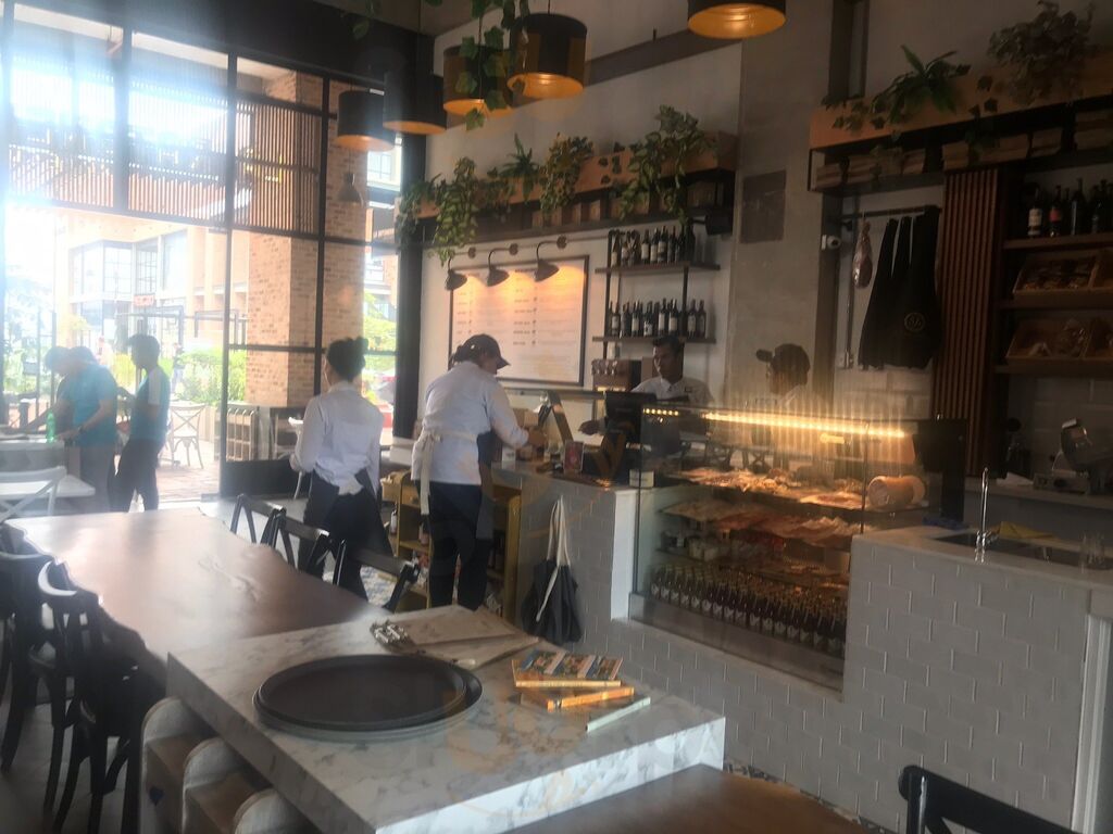 La Ratonera Bar De Quesos
