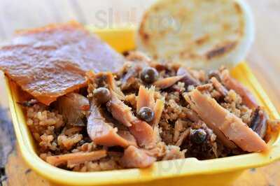 Lechona Típico Casero