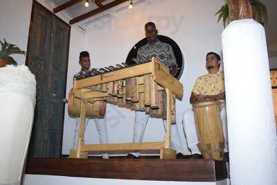 Tierra Natal, Cocina De Origen