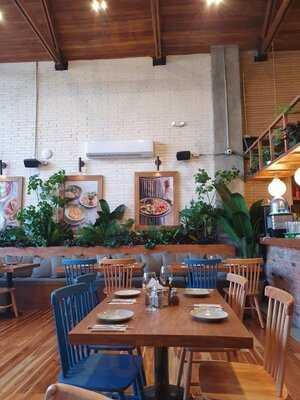 Olivia Plaza Del Parque