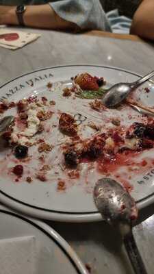 Storia D' Amore Piazza