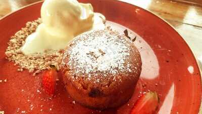 Amacagua Lounge & Grill