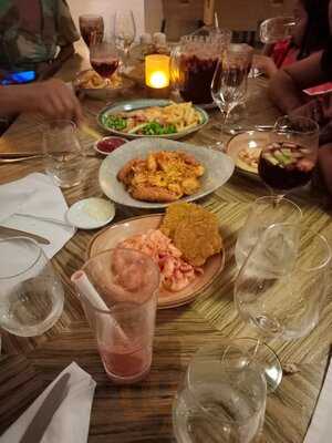 Amacagua Lounge & Grill