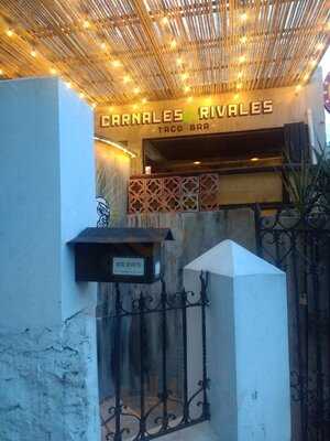 Carnales & Rivales