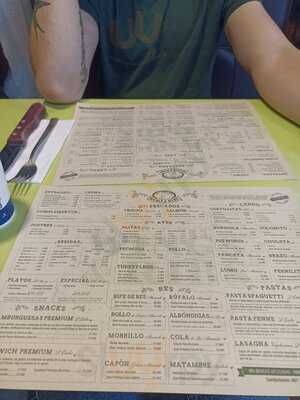 D'carlos Wings And Ribs