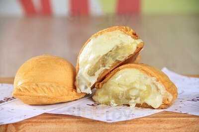 Empanadas La Salteña