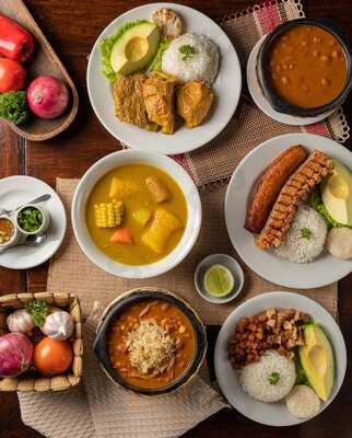 Hatoviejo Viva Envigado