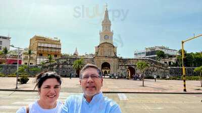 El Callejon Pizza & Bar