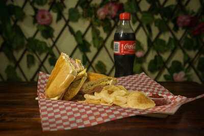 Restaurante Y Panadería Mamá Horte