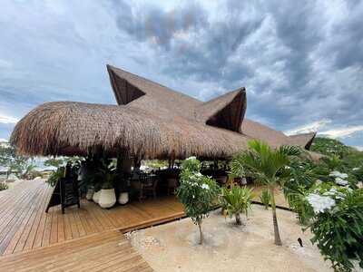 Makani Luxury Beach Club