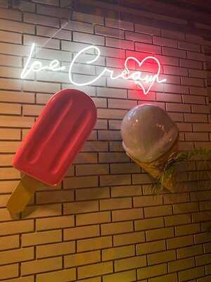 Paletteria Y Heladeria La Estación