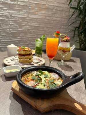 Juan González Cocina & Bar