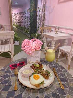 Roses D'amour Jardin De Thé