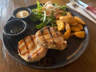 Porthos Steakhouse & Pub Cartagena