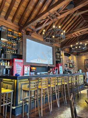 Porthos Steakhouse & Pub Cartagena