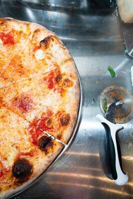 Zazzy's Pizza Colombia