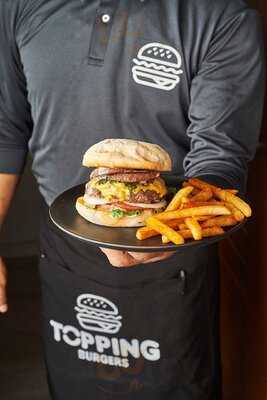 Topping Burgers 43
