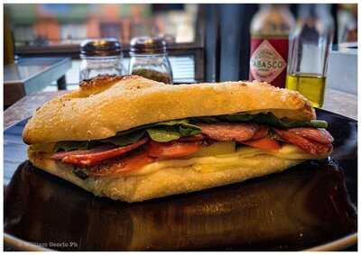 400 Grados Pizza Di Pietra