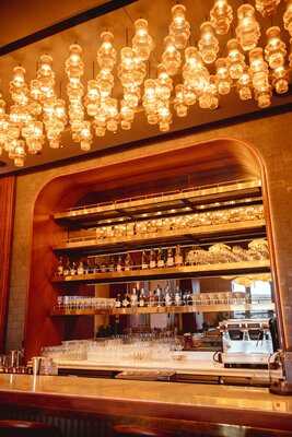 Sabine Bistró & Lounge