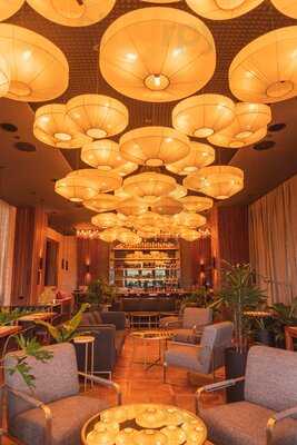 Sabine Bistró & Lounge