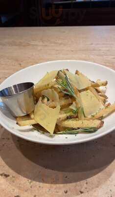 Sabine Bistró & Lounge