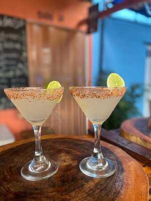 La Cosa Nostra Smoked Burgers Steak & Drinks